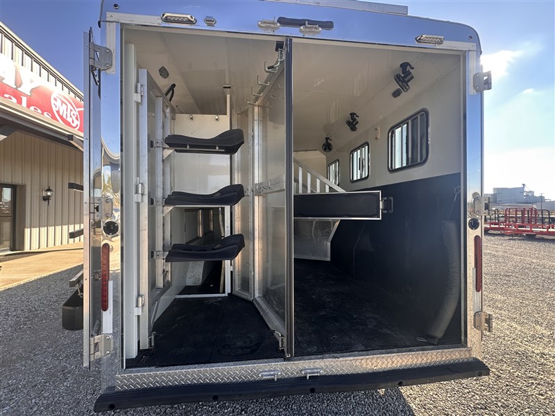 Bison8319 3H w/ 19' SW & 11' Slide Out15