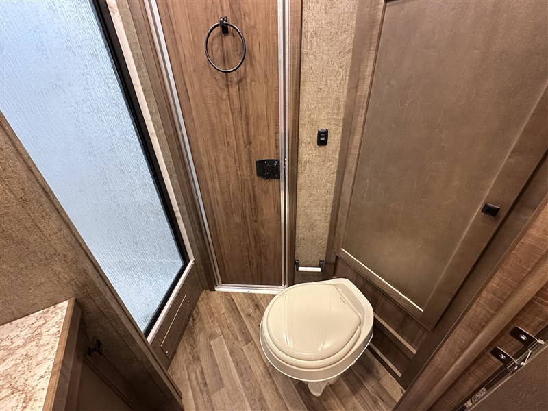 LakotaLY39RK Legacy 3H w/ 9' SW LQ & 6' Slide10
