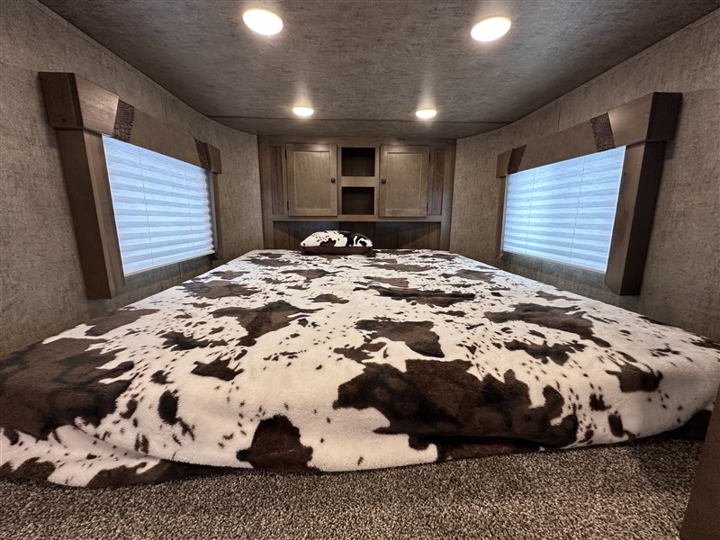 LakotaLY39RK Legacy 3H w/ 9' SW LQ & 6' Slide7