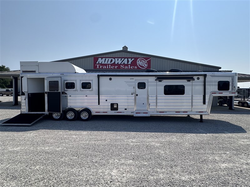 Trailer Photo 2