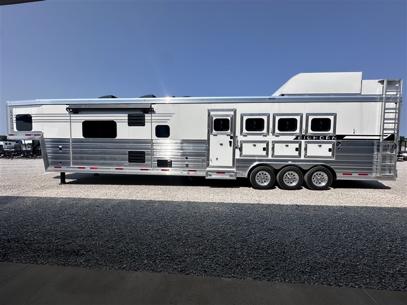Trailer Photo 7