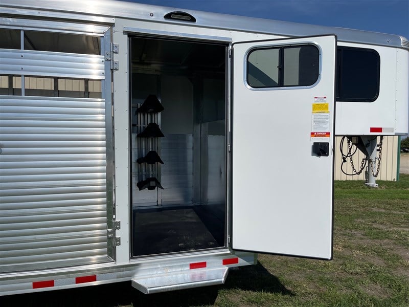 2024 Sundowner rancher tr 20' gn livestock trailer