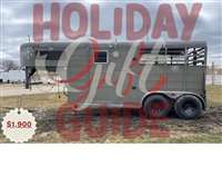 1973 2 horse Chaparral 2H Straight Load w/ Front Dress