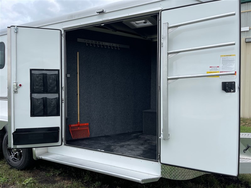 2025 Sundowner super tack 2h bumper pull w/ 69" front storage