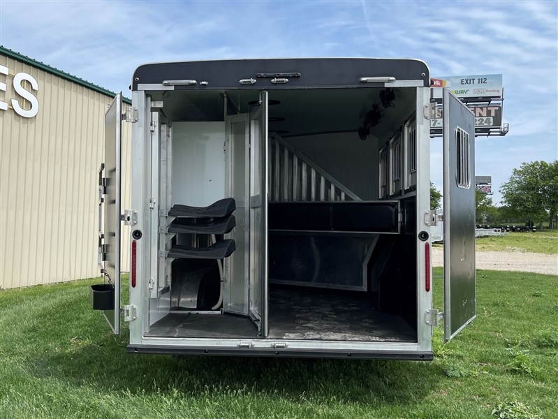 Bison8313B.S Silverado w/ 13'SW LQ & 6' Slide14