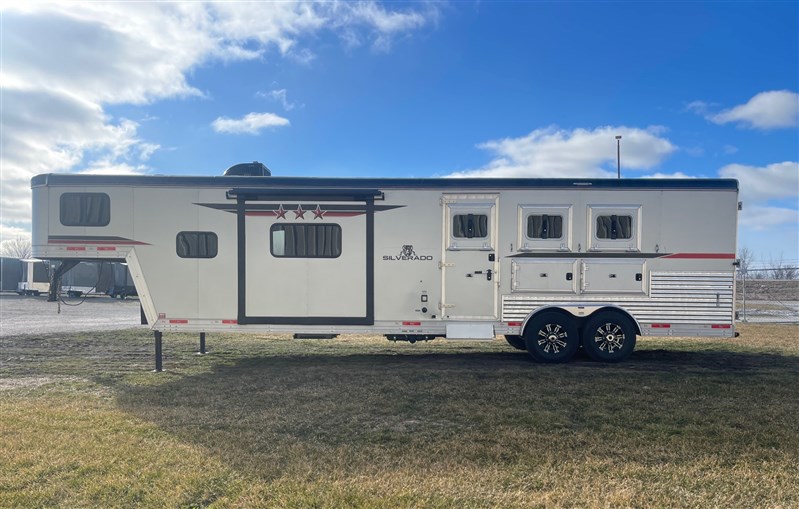 Bison8313B.S Silverado w/ 13'SW LQ & 6' Slide5