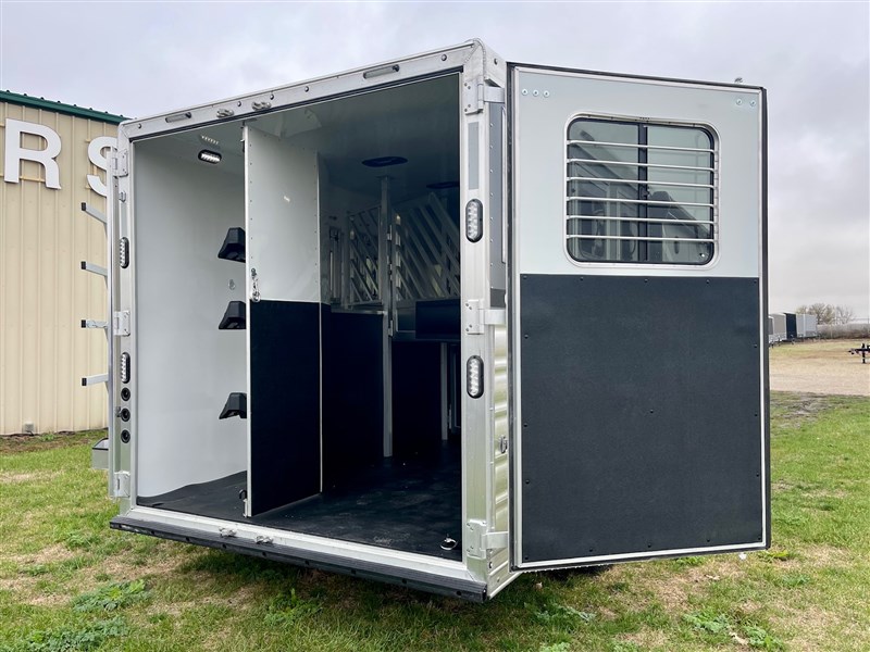 Trailer Photo 19