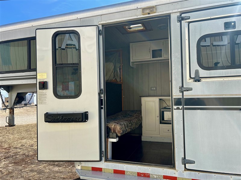 2000 Sundowner valuelite 3h w/ front dress weekender gn