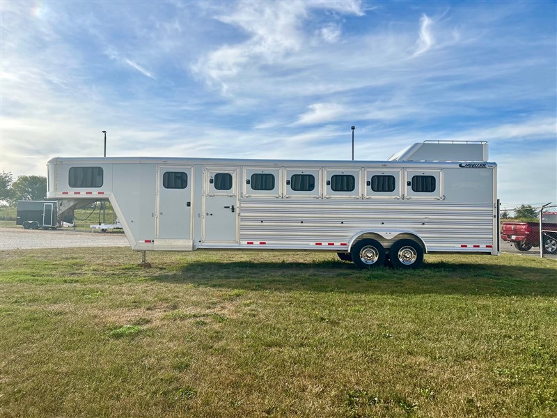 Trailer Photo 9