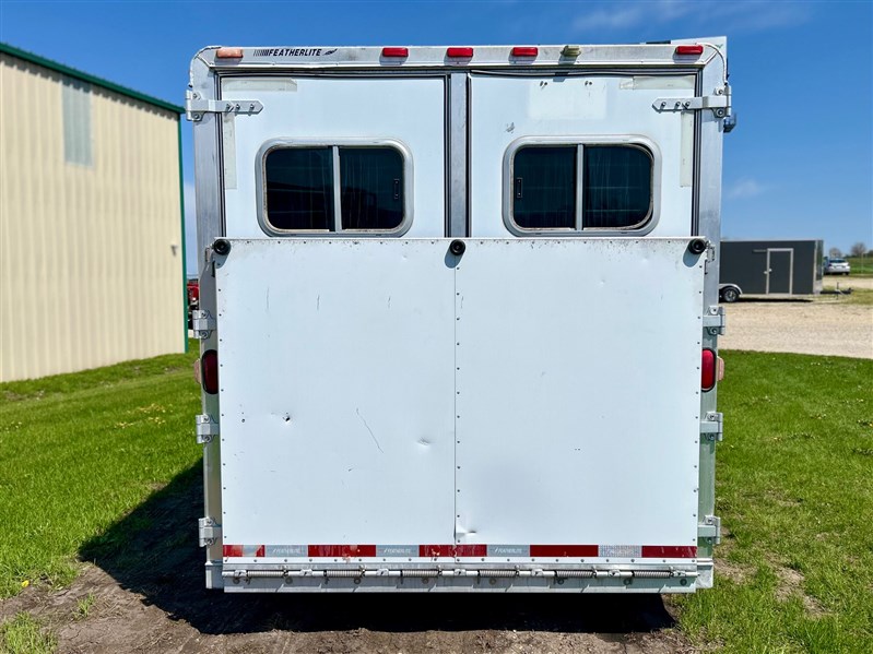 Trailer Photo 11