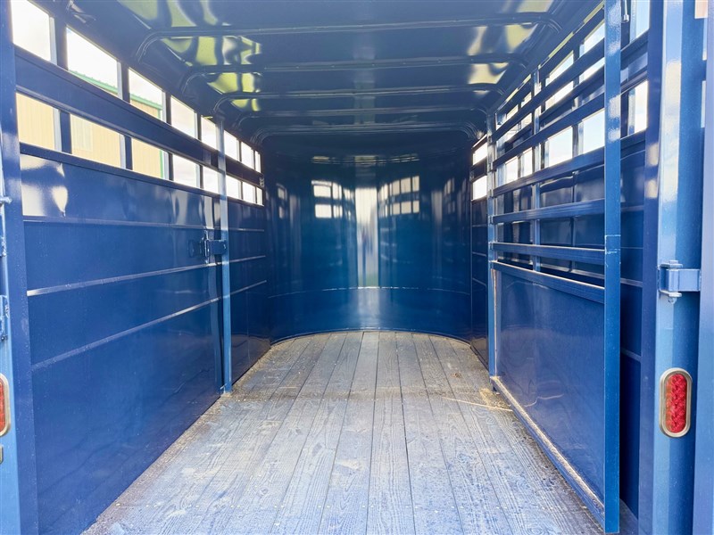 Trailer Photo 7