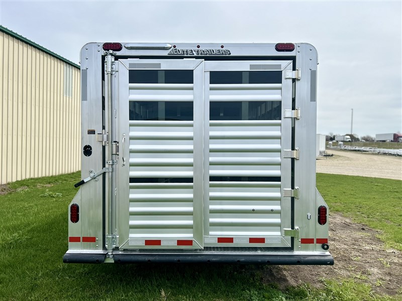 Trailer Photo 9