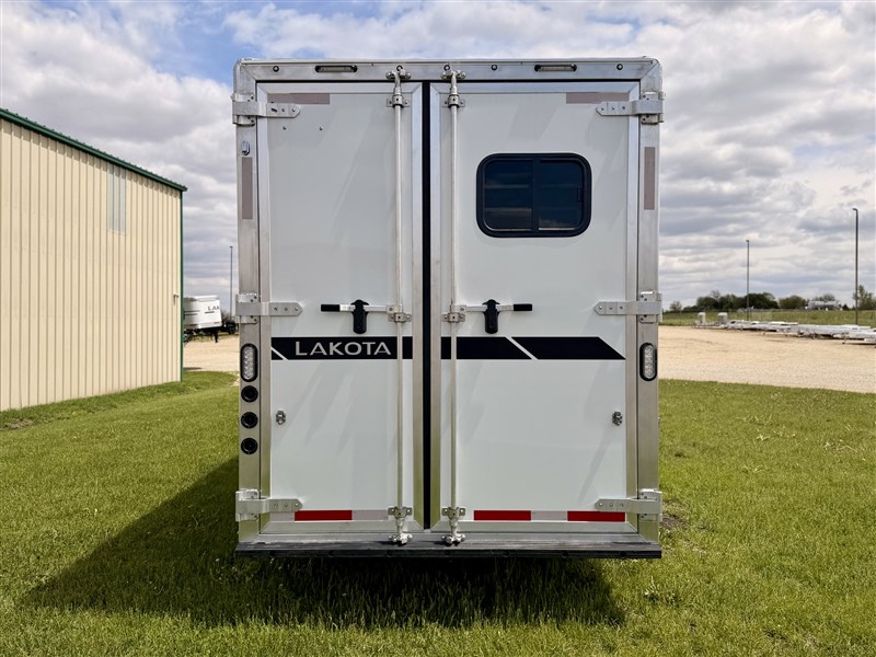 Trailer Photo 18