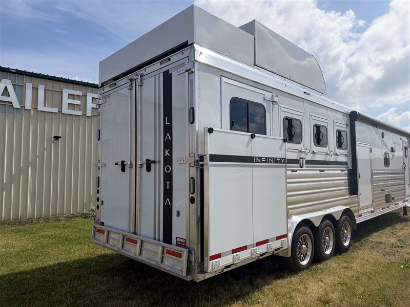 Trailer Photo 23