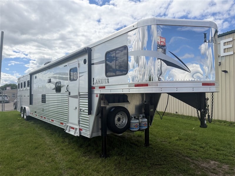 Trailer Photo 2