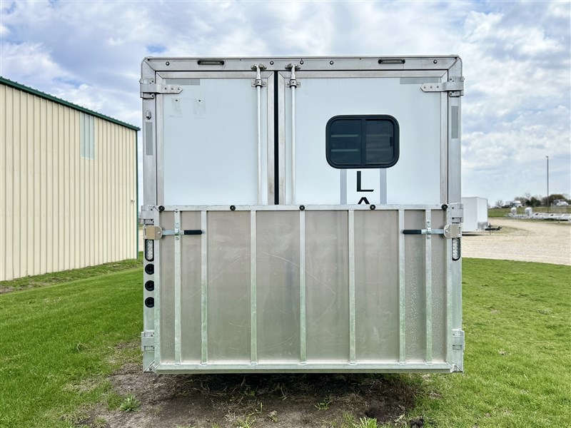 Trailer Photo 18