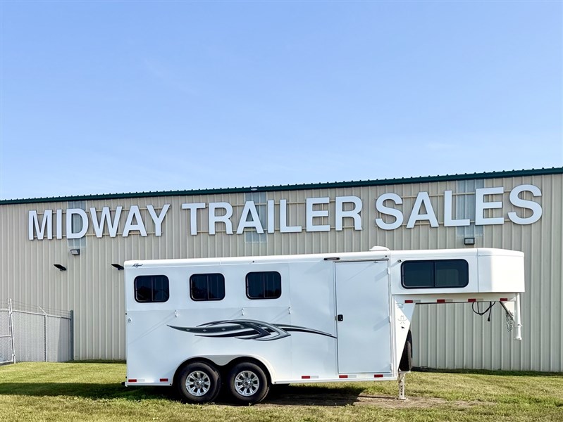 Trailer Photo 13