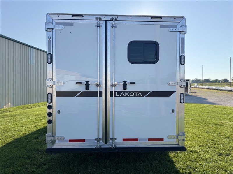 Trailer Photo 15