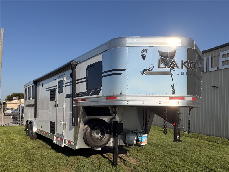 Trailer Photo 2
