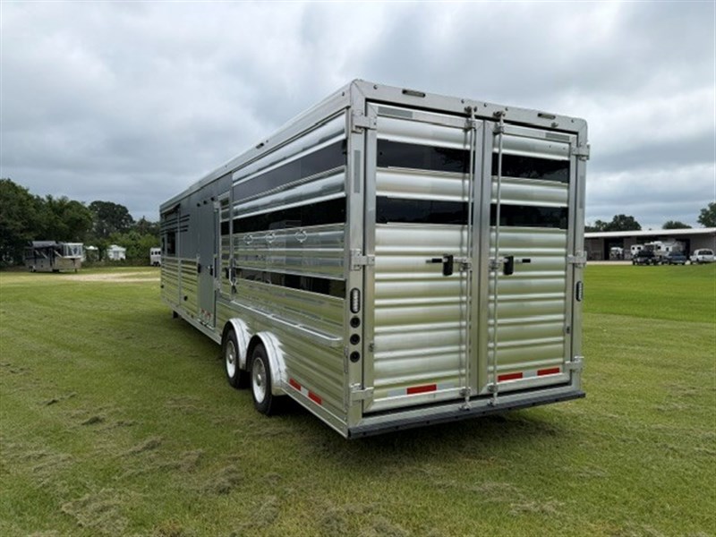 Trailer Photo 6