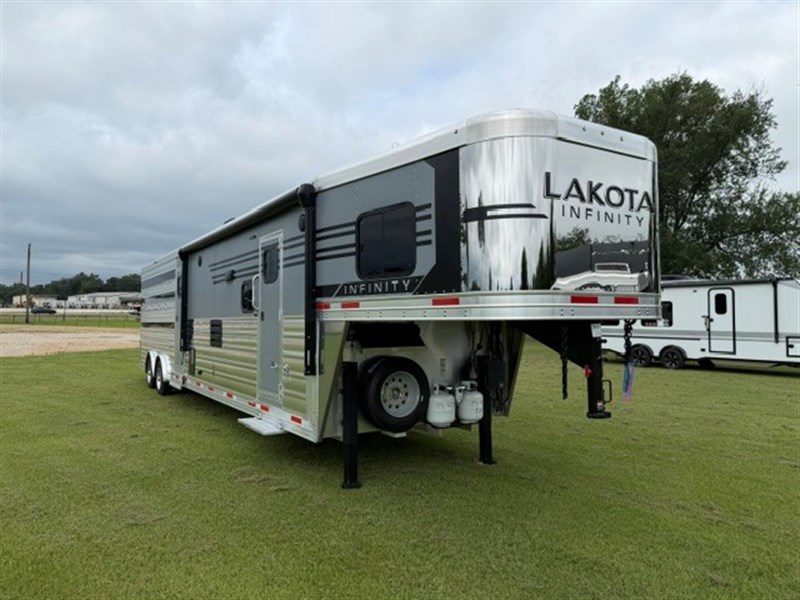 Trailer Photo 2