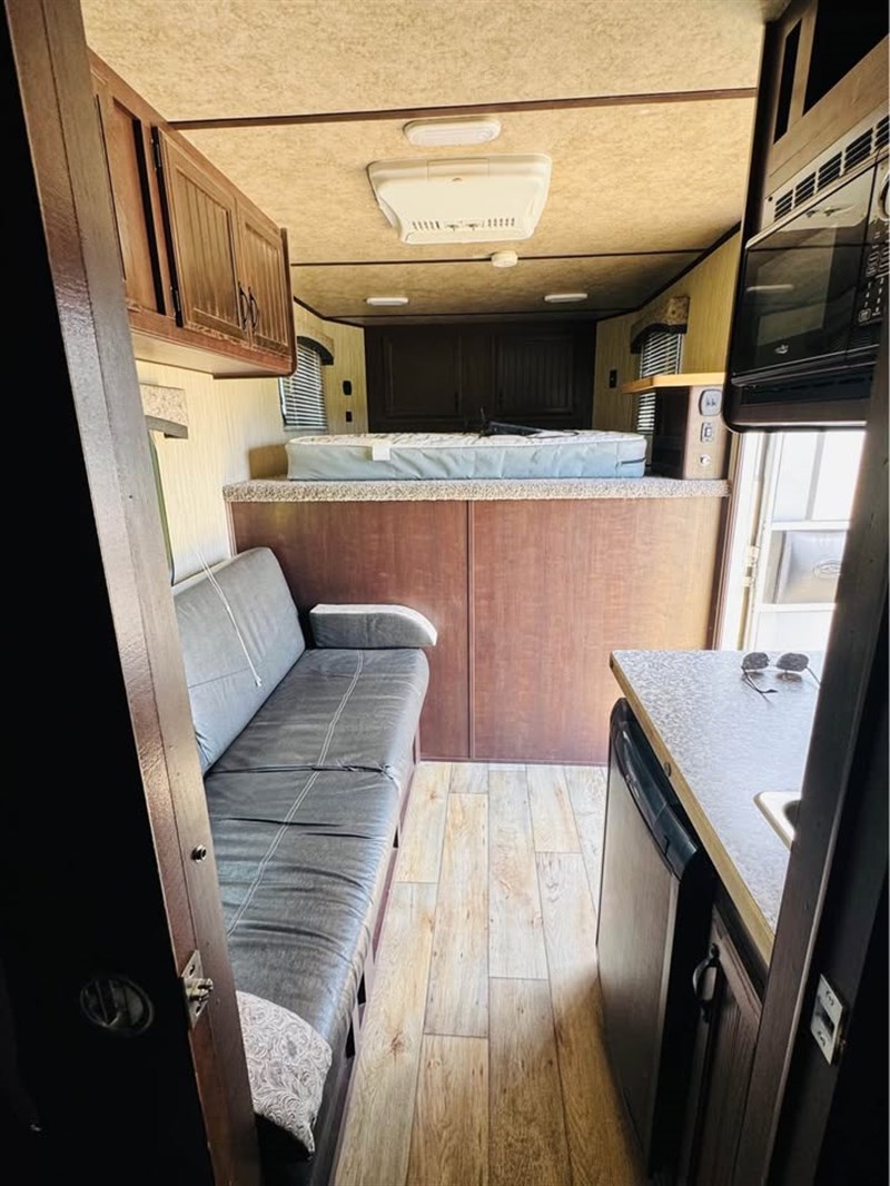 Trailer Photo 10