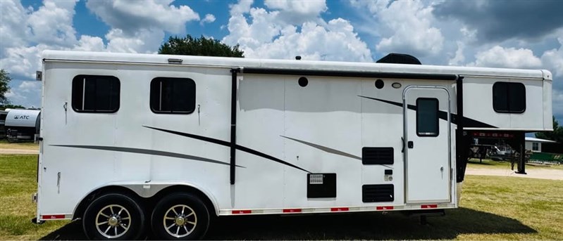 Trailer Photo 3