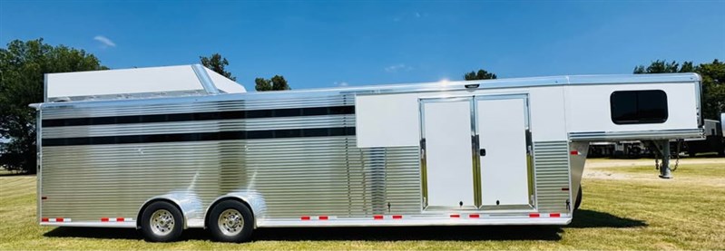 Trailer Photo 4