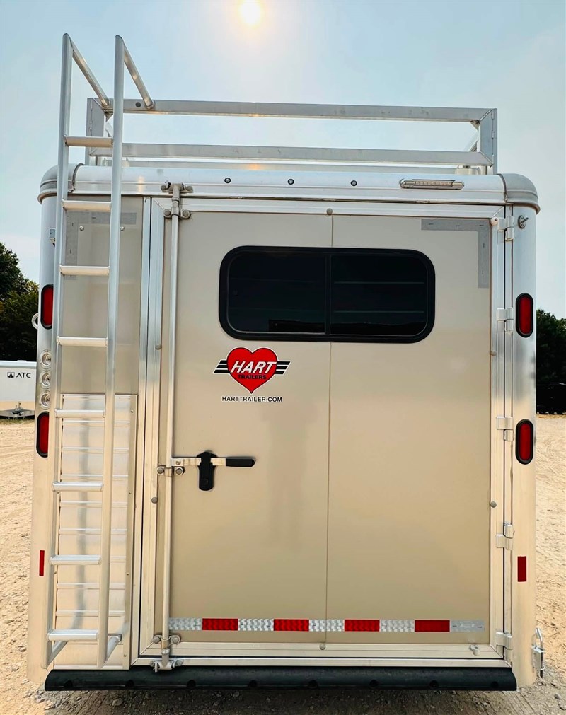 Trailer Photo 8