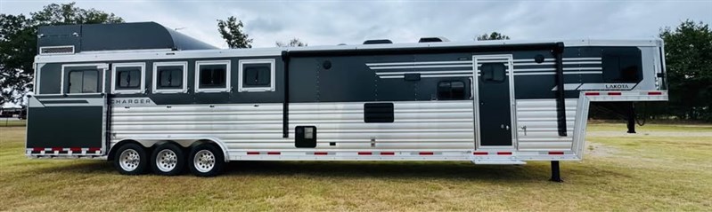 Trailer Photo 4