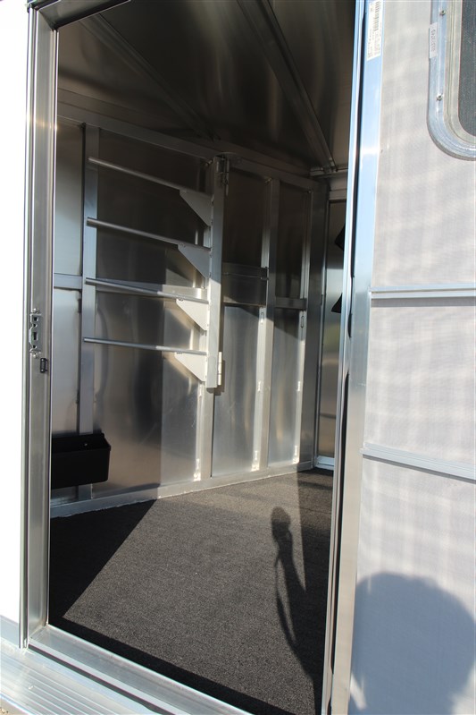 Trailer Photo 7