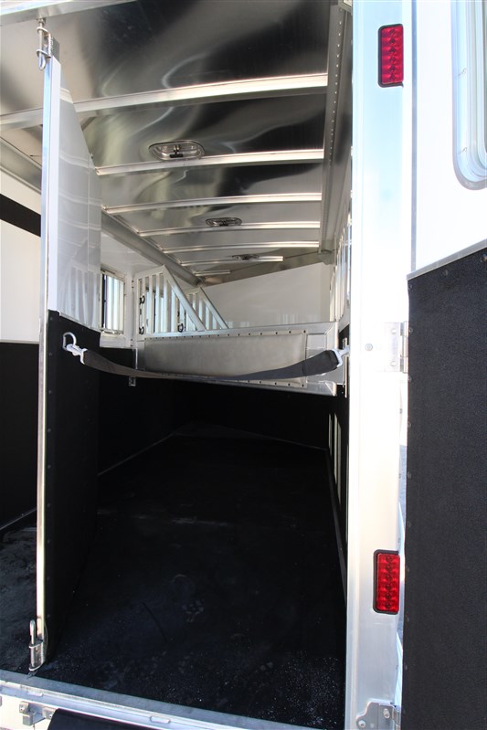 Trailer Photo 7