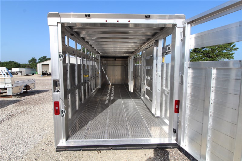 Trailer Photo 11