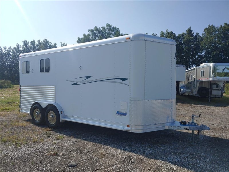 2004 Featherlite 9551- 7'6' wide, big dressing room