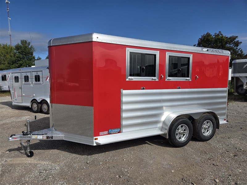 2026 Featherlite 9400- red exterior
