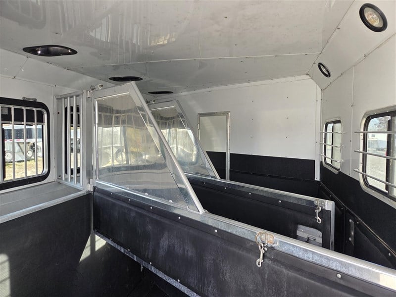 2004 Horton 3h - solid wood interior