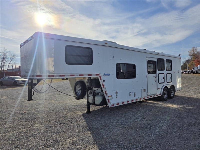 2004 Horton 3h - solid wood interior