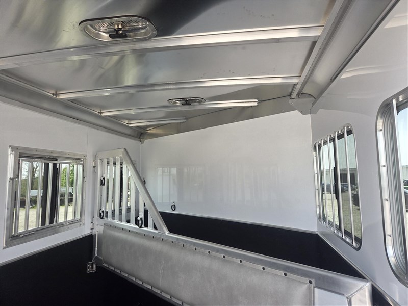 2026 Featherlite 9400- 2 horse, lots of standard features