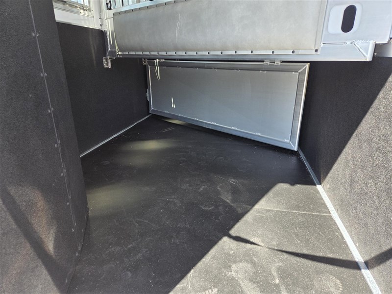 2026 Featherlite 9400- extra tall, ramp, stud wall