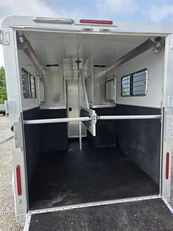 2019 Adam 2 horse, gn, mangers, ramp