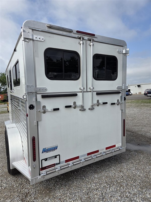 2019 Adam 2 horse, gn, mangers, ramp