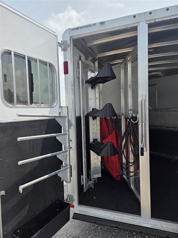 Trailer Photo 8