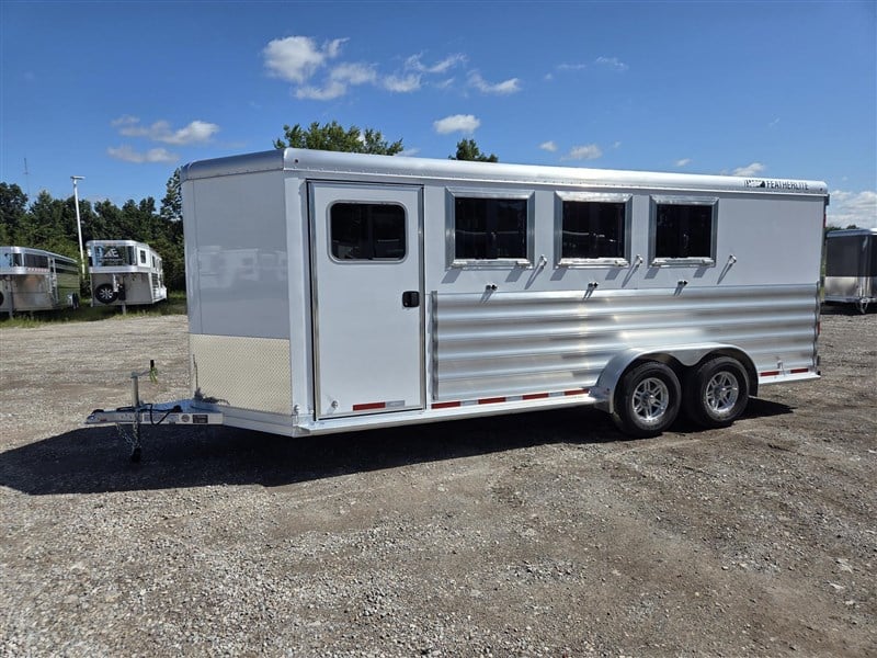 2026 Featherlite 9400- 3H, Large Dressing Room
