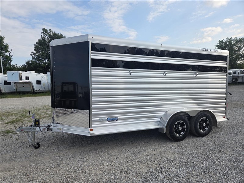Trailer Photo 2