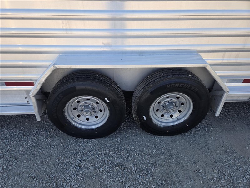 Trailer Photo 3