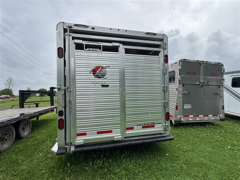 Trailer Photo 3