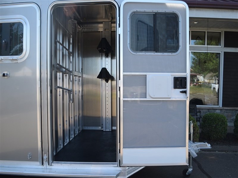 Trailer Photo 9