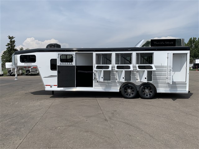 2022 Trails West 4 Horse Sierra