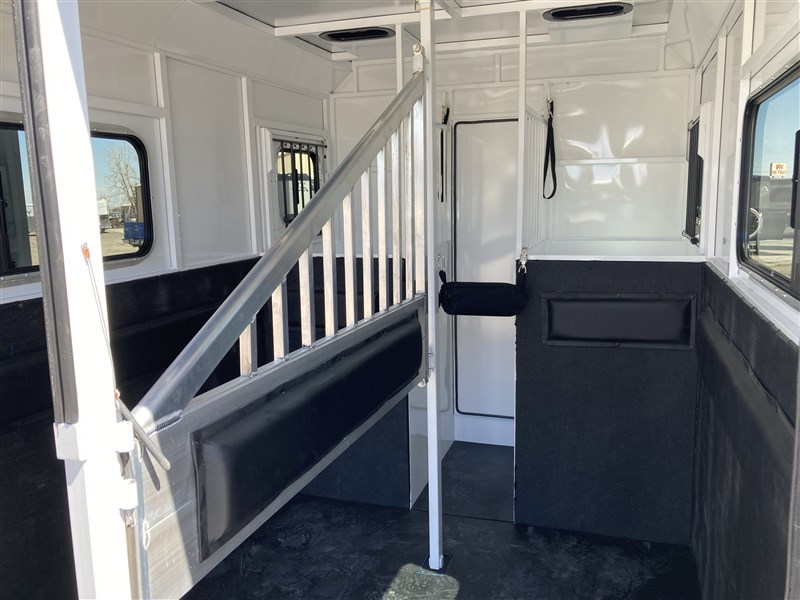 2025 Trails West 2 Horse Royale SXST