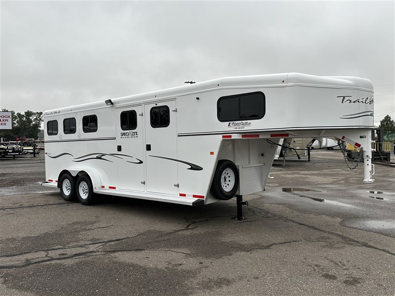 2013 Trails West Classic 3 Horse Specialite Aluminum 